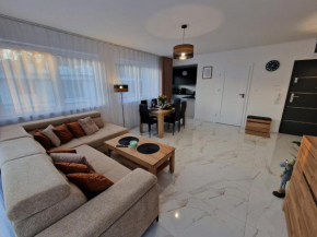 M&M Apartament Pine Tree House Zielona 3A